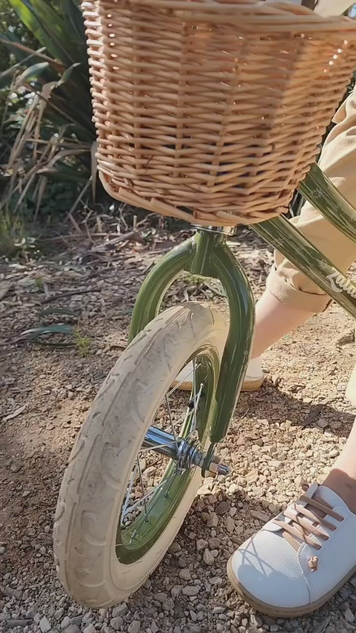 https://www.instagram.com/_zalane_/-DL6oYviJWHJ.mp4
